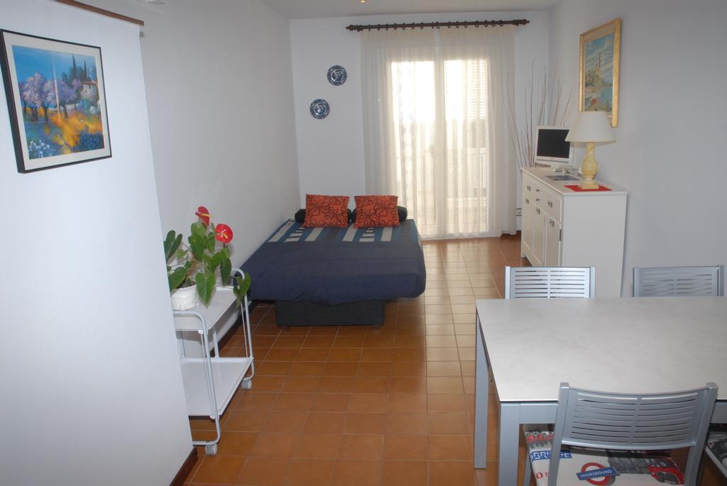 Apartaments Bonaventura 7 シッチェス エクステリア 写真